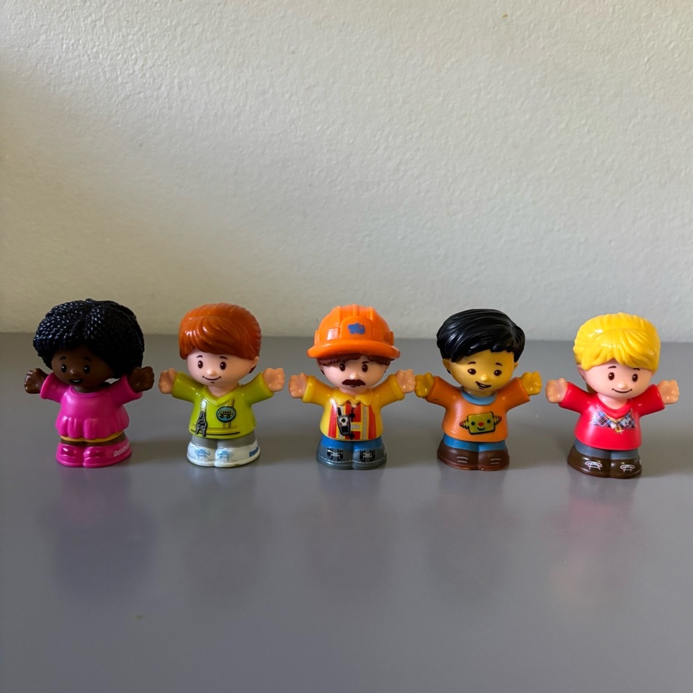 FISHER-PRICE Little People Figures